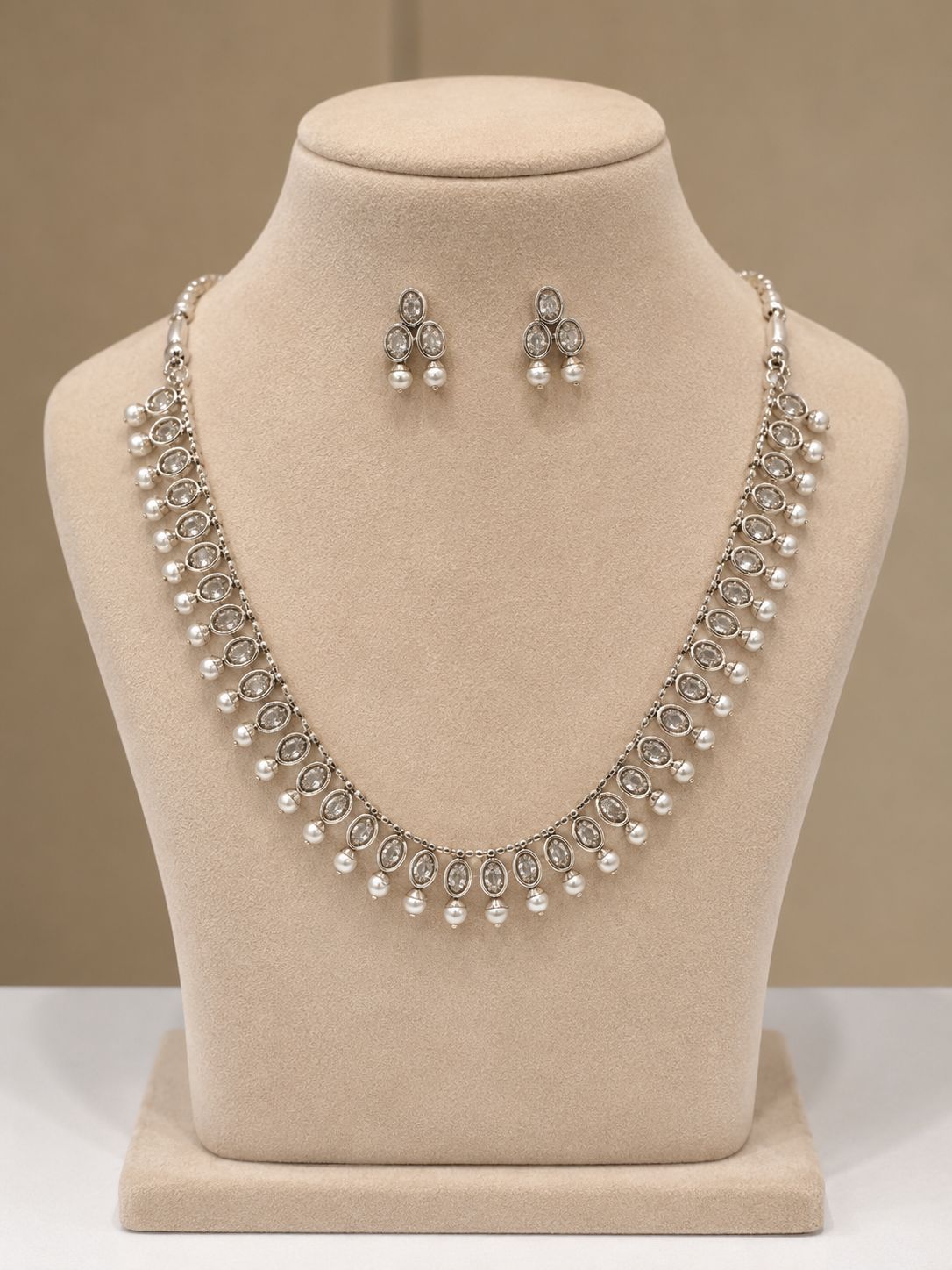 Oval Pearl Necklace Silver Plated