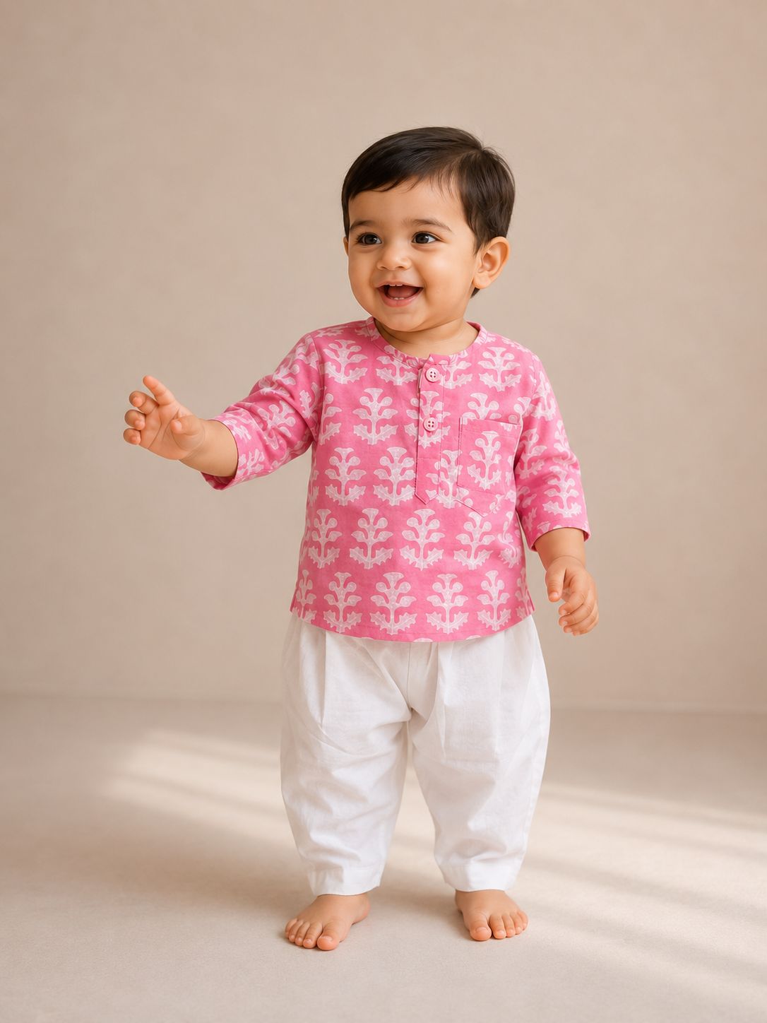 Gulabi Kurta