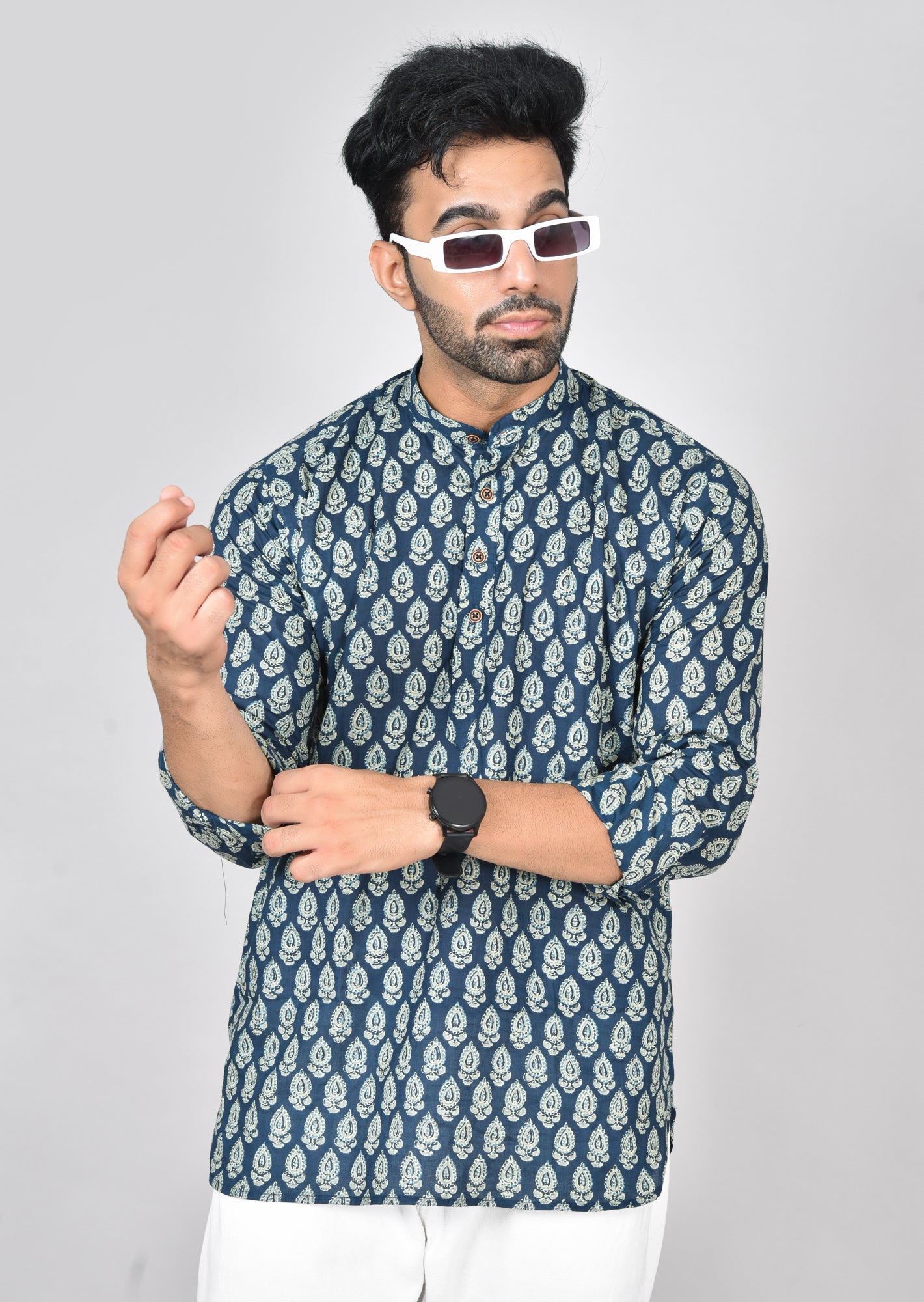 Neelam Buta Long Sleeves Kurta