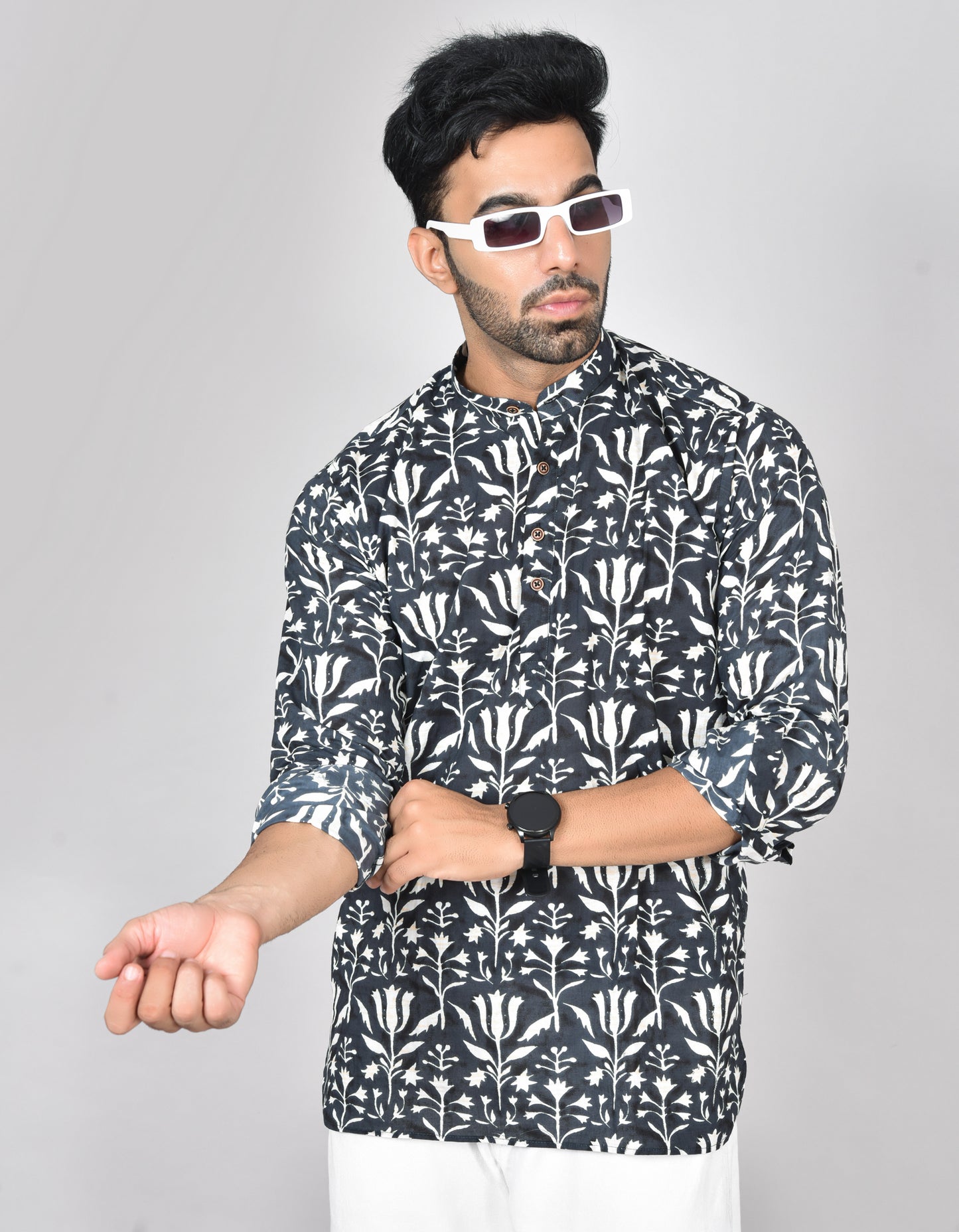 Vellai Mooligai Long Sleeves Kurta