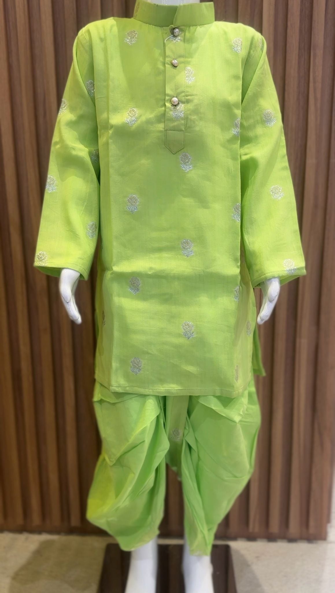 Green Floral Embroidery Kurta with Dhoti Set