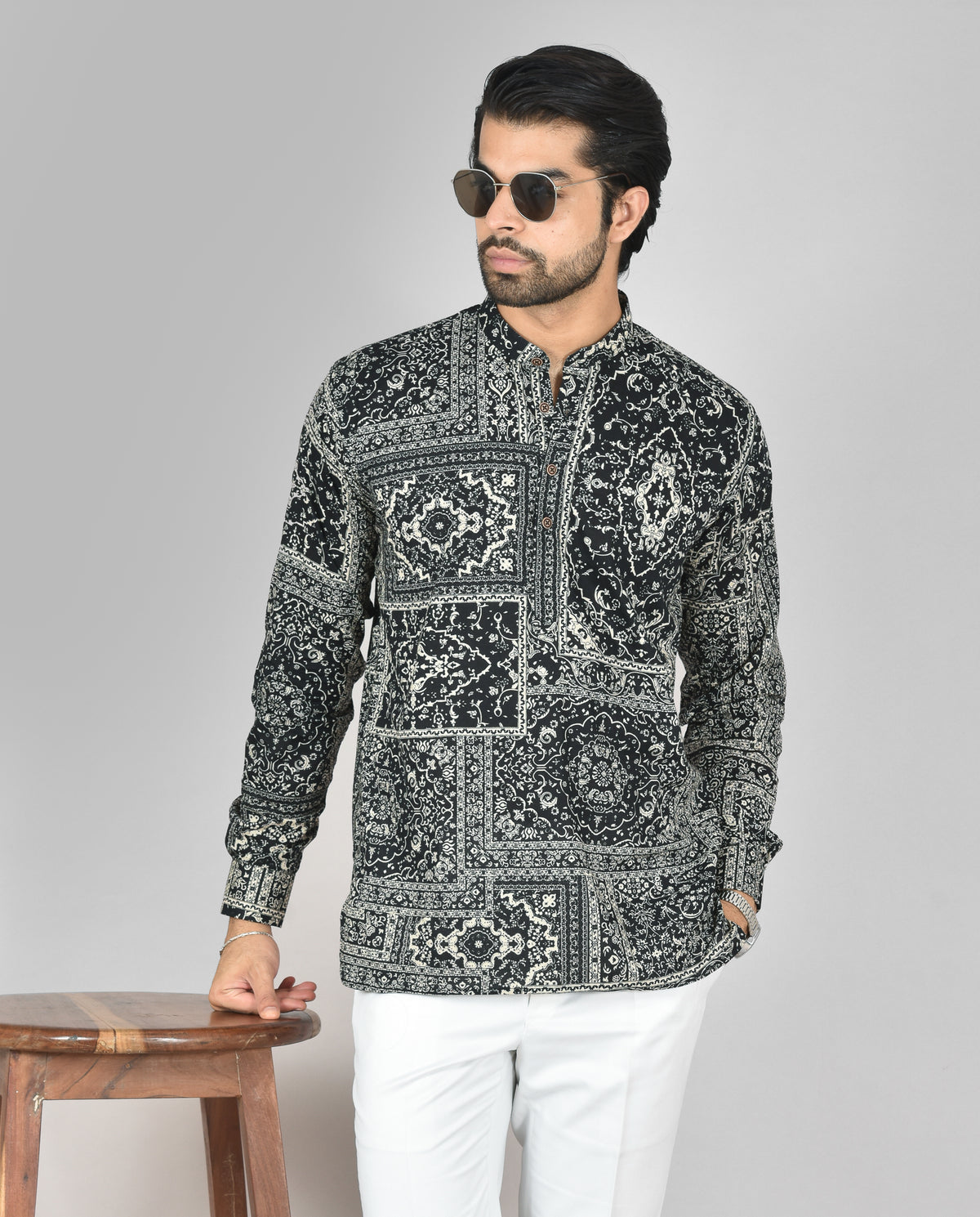 Karupu Mandela Long Sleeves Kurta