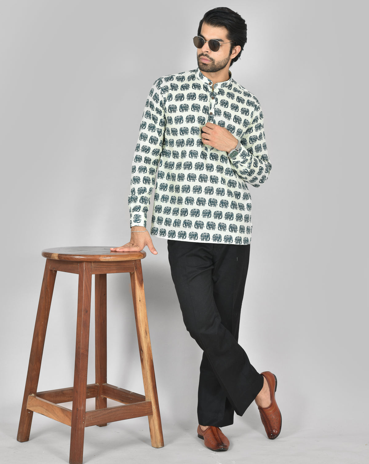 Neela Yaanai Long Sleeves Kurta