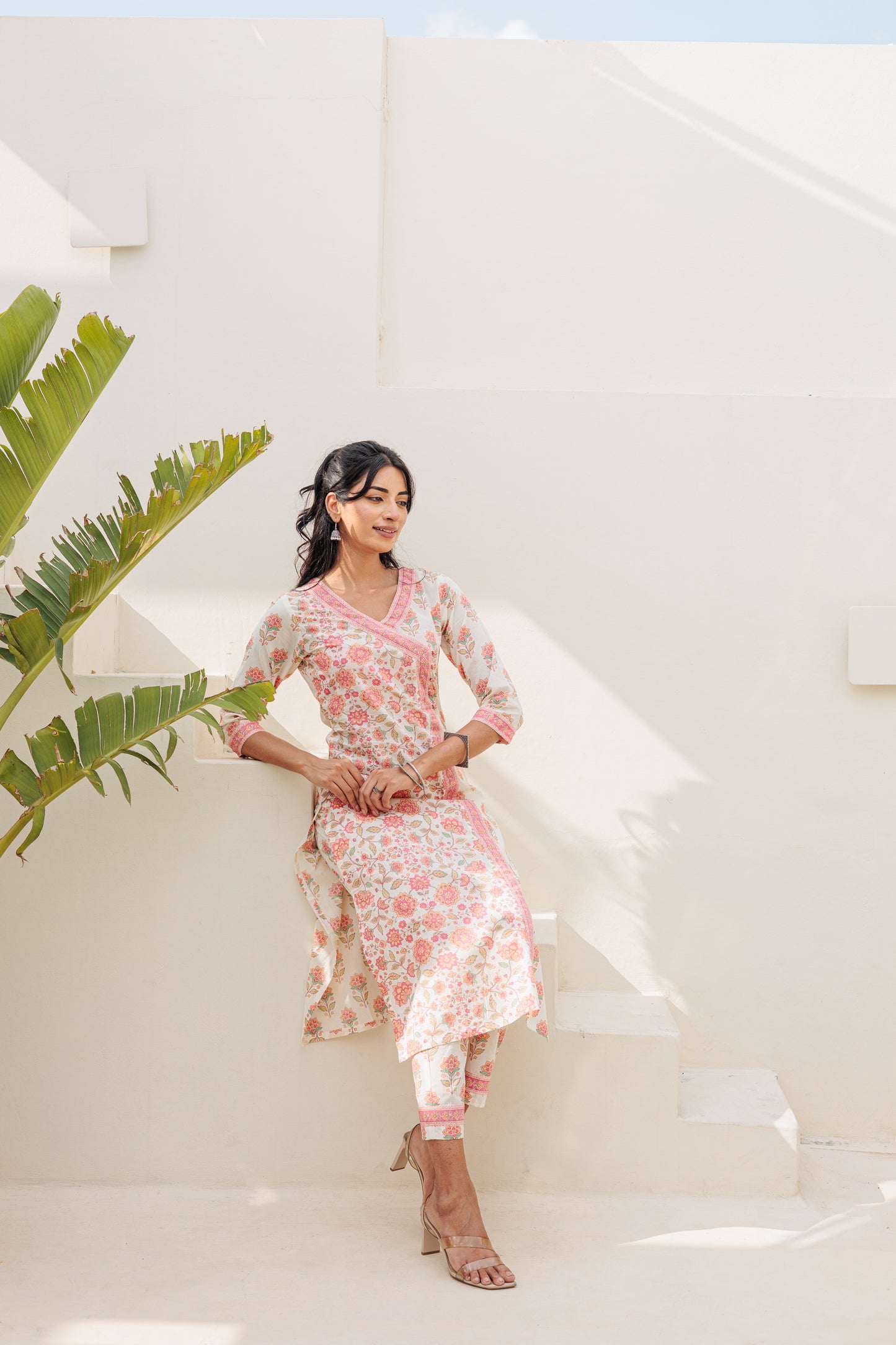 Dvinya Gulabi Angrakha Kurti Set