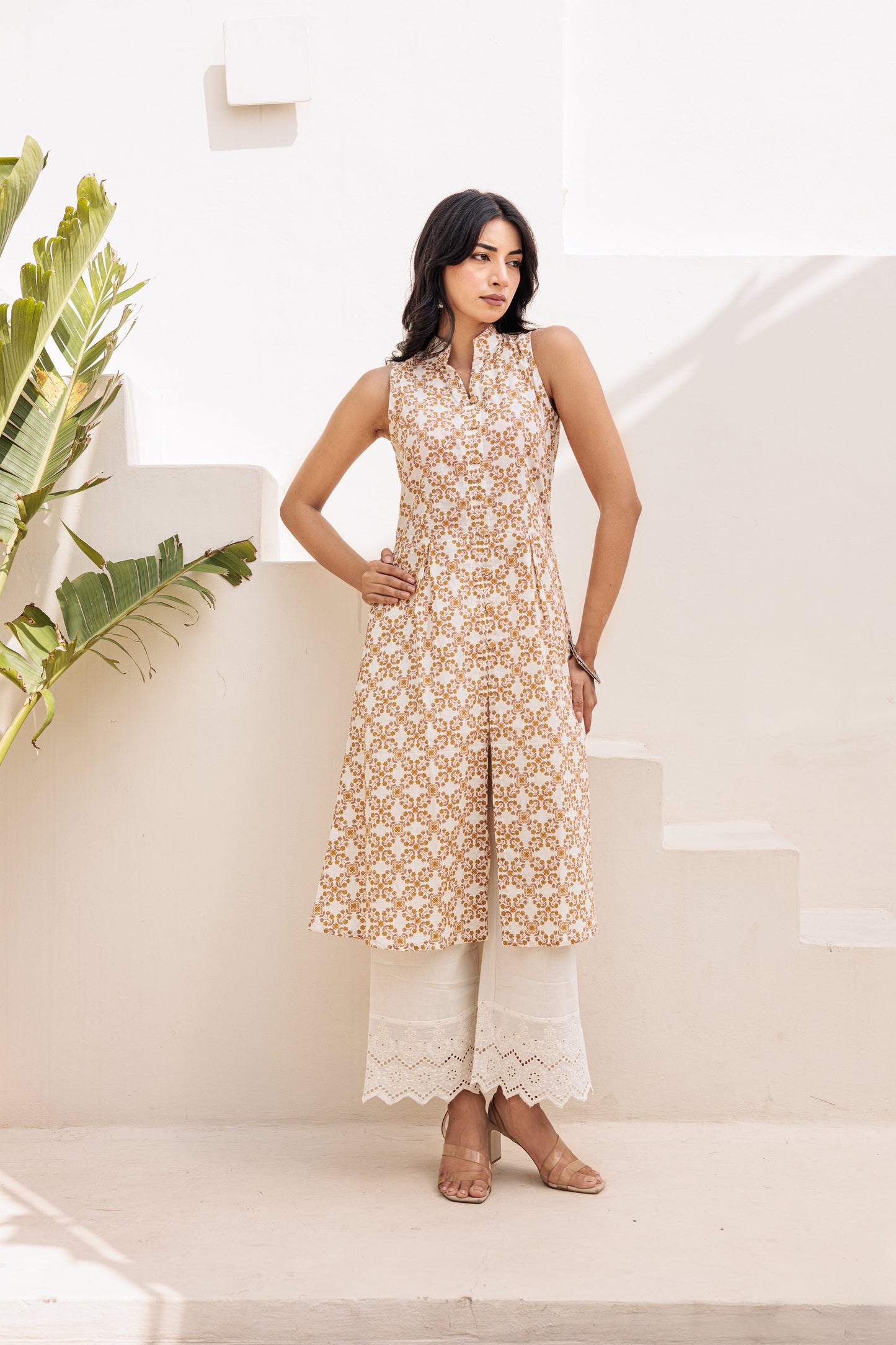 Anaya-Sandstone with Hakoba Pants