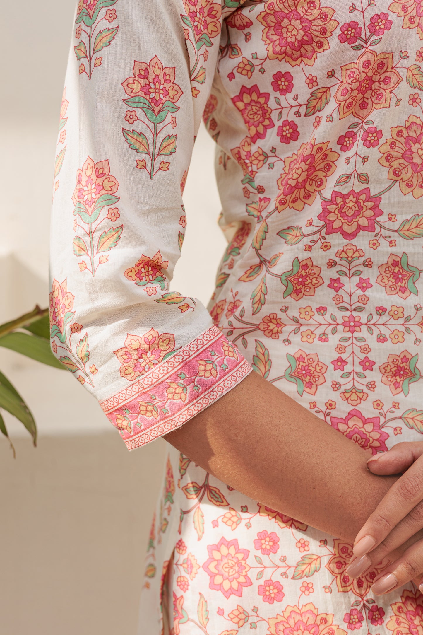 Dvinya Gulabi Angrakha Kurti Set