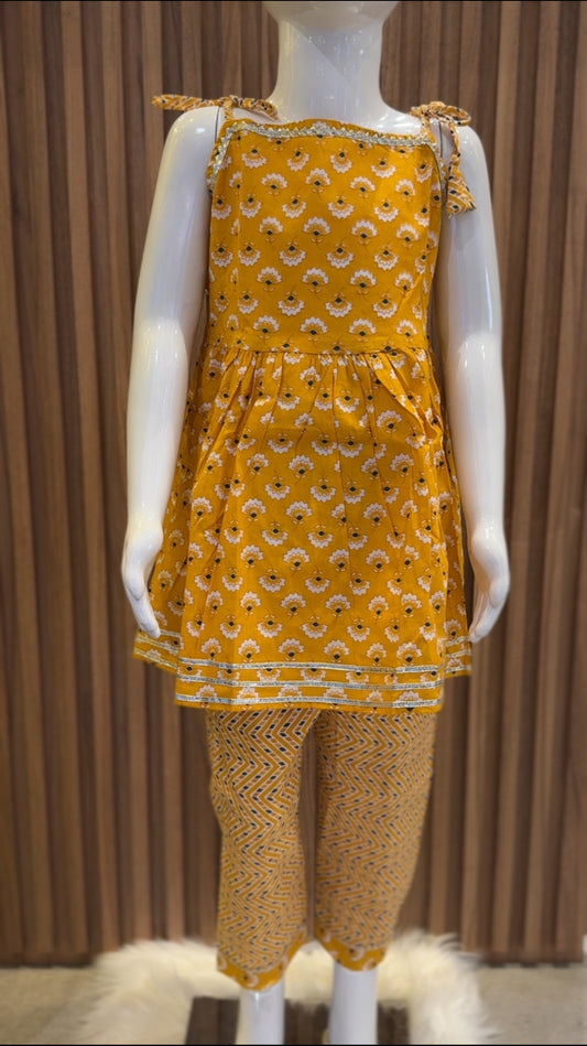 Yellow Sleeveless Floral Printed Tunic Top with Pant