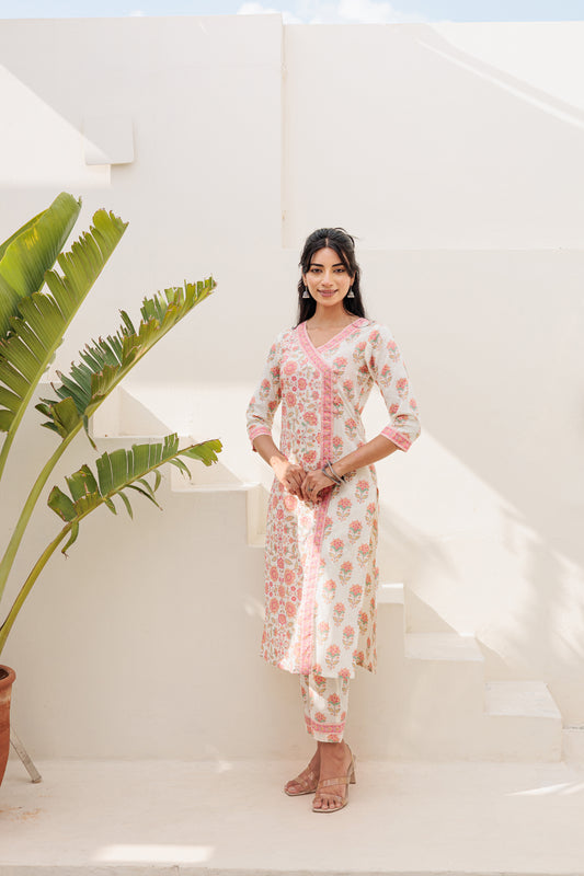 Dvinya Gulabi Angrakha Kurti Set
