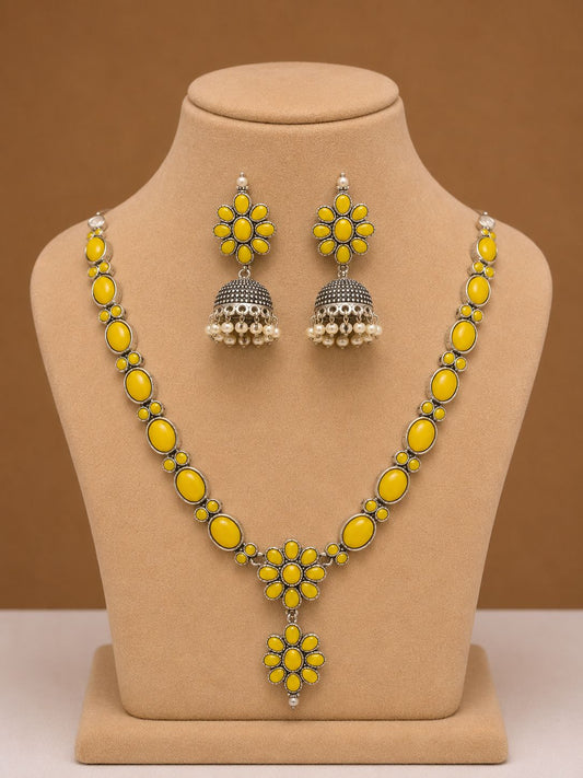 Classic Necklace with Oxidized Plating