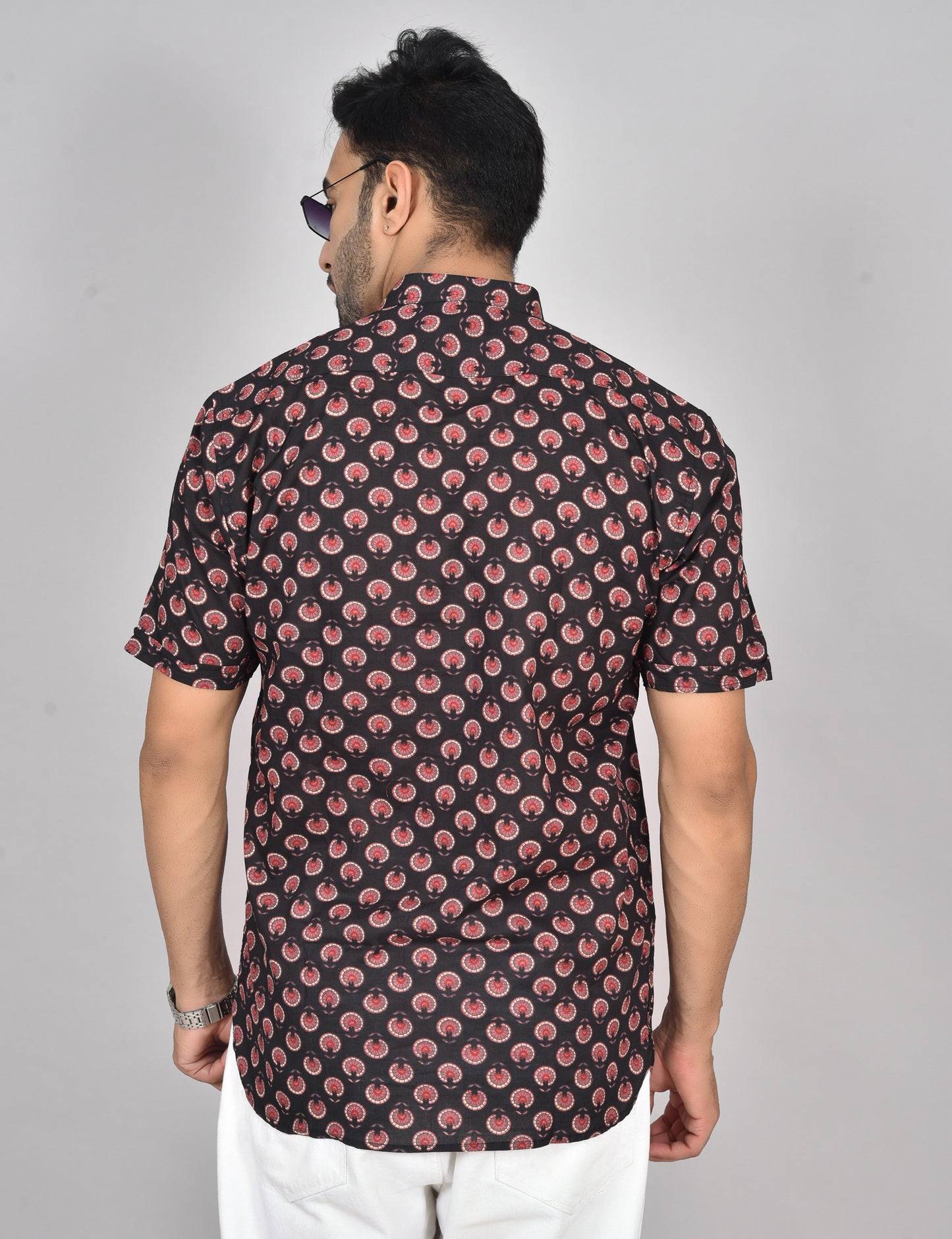 Karupu Pushp Short Sleeves Kurta