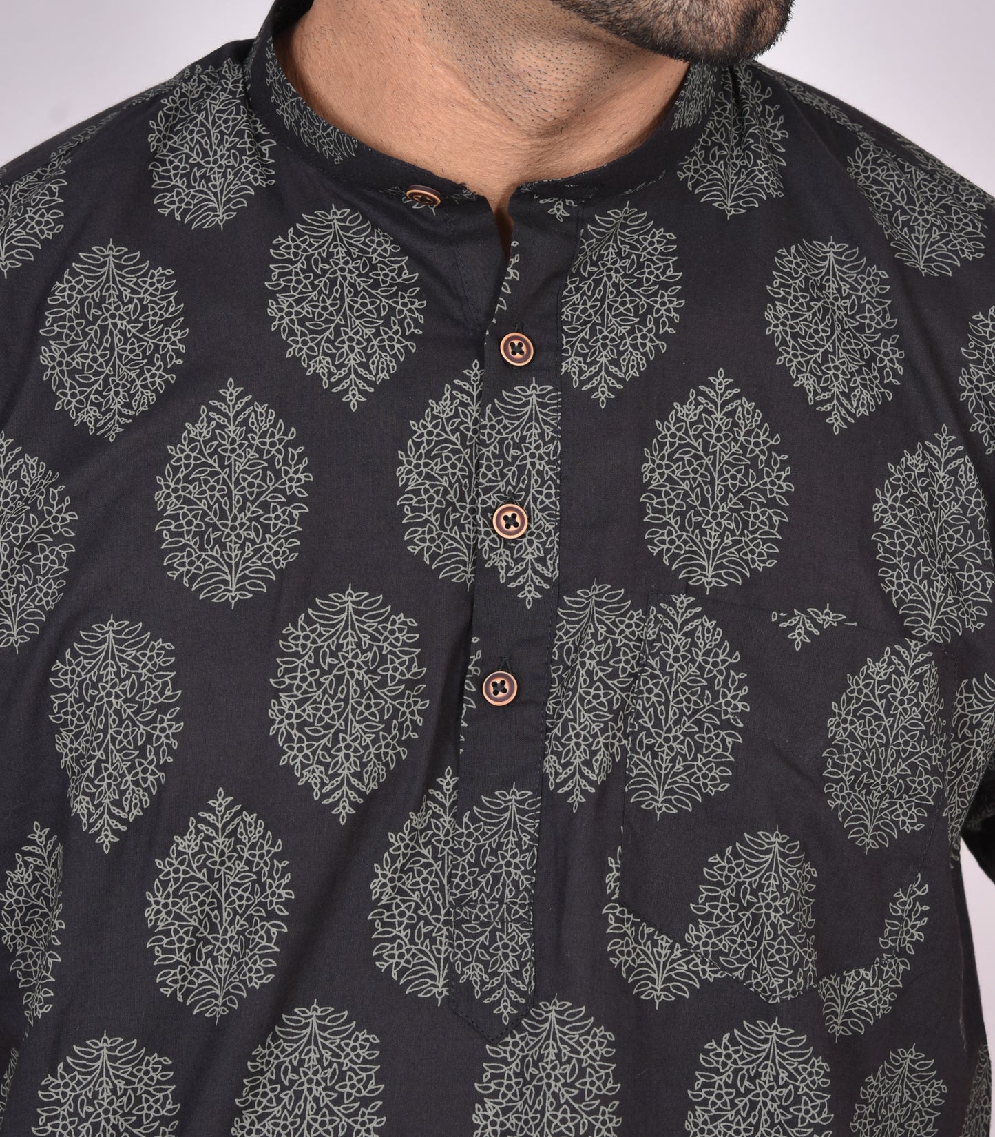 Hitam Poovae Short Sleeves Kurta
