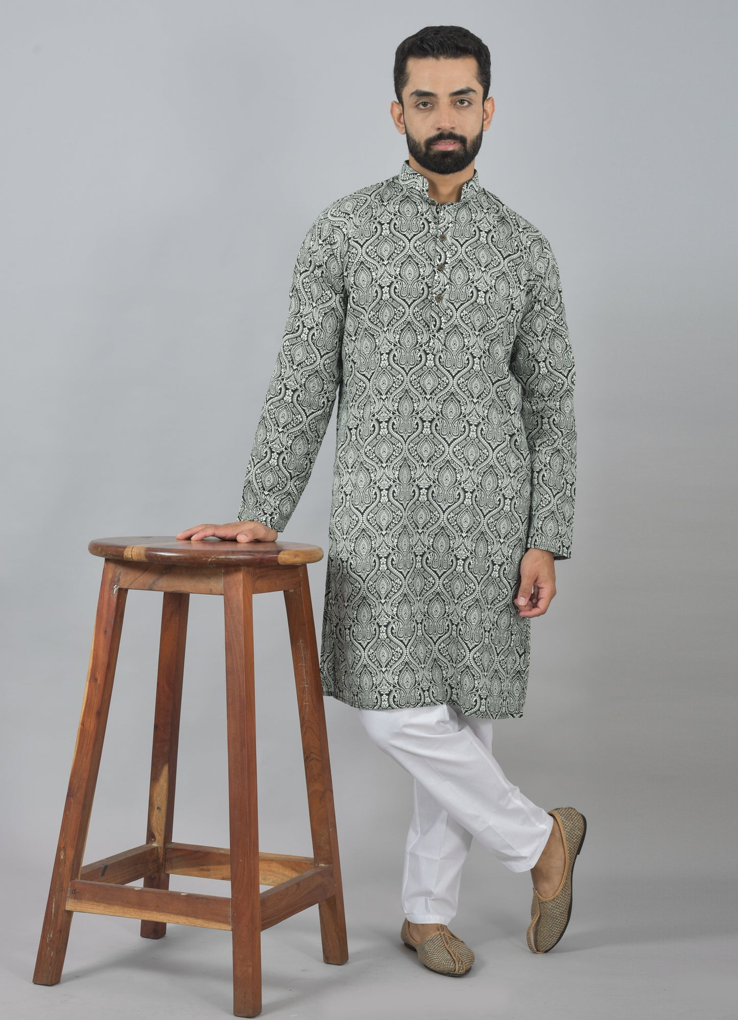 Monochrome Paisley Long Kurta