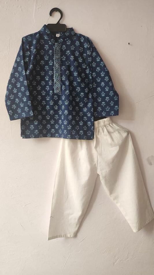 Navy Blue Floral Printed Kurta with White Pant